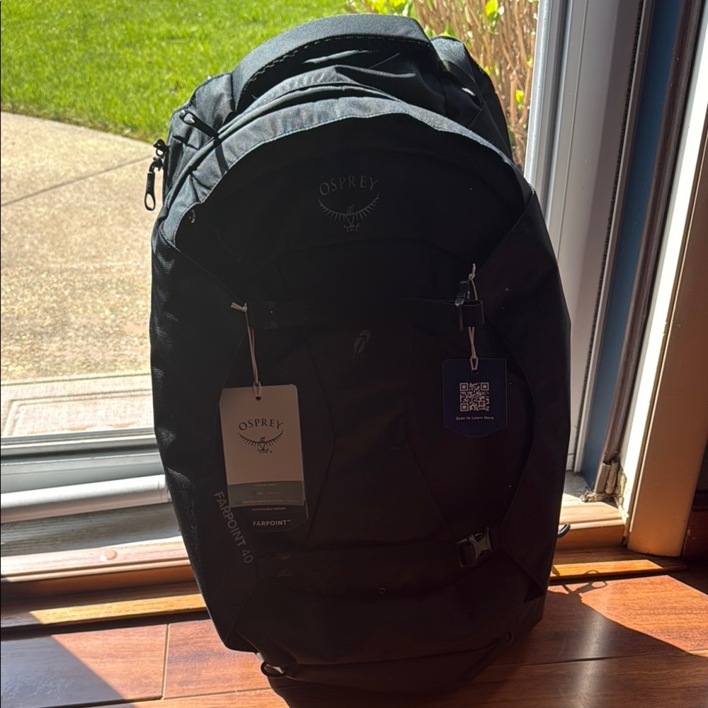 Osprey Farpoint 40L Backpack- Black *NWT*